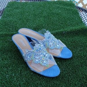 J. Renee Allysen Jeweled Applique Clear Wedge Sandals Chambray Blue Size 9 M